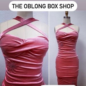 The Oblong Box Pink Wiggle. Size XL, fits like a large.